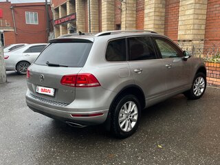 2017 Volkswagen Touareg II Рестайлинг, серый, 3700000 рублей, вид 3