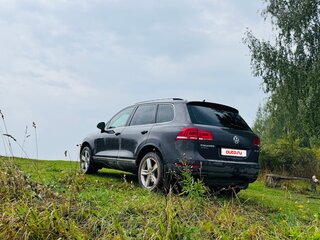 2012 Volkswagen Touareg II, чёрный, 2500000 рублей, вид 3