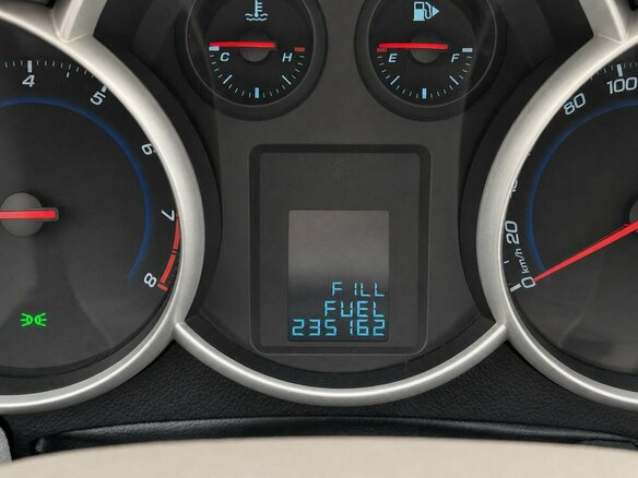 2014 Chevrolet Cruze I Рестайлинг, серебристый, 700000 рублей - вид 13