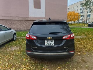 2020 Chevrolet Equinox III, чёрный, 1600000 рублей, вид 3
