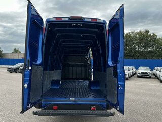 2024 Iveco Daily, синий, 4590000 рублей, вид 5