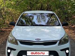 2018 Kia Rio IV, белый, 800000 рублей, вид 1