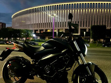 2019 Bajaj Dominar 400, чёрный, 395000 рублей, вид 3
