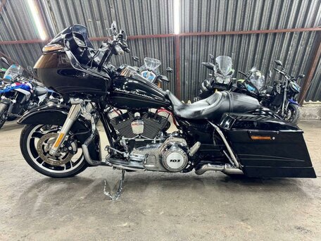 2012 Harley-Davidson Road Glide, чёрный, 1280000 рублей, вид 4