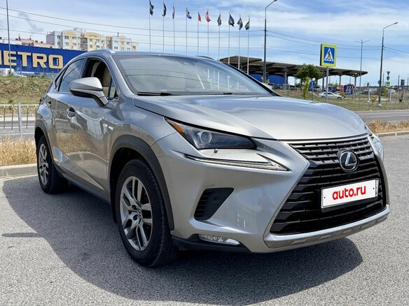 2017 Lexus NX 200 I Рестайлинг, серый, 2790000 рублей - вид 1