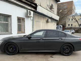 2019 BMW 7 серии 750i xDrive VI (G11/G12) Рестайлинг, серый, 9850000 рублей, вид 5