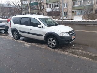 2018 Lada (ВАЗ) Largus Cross I, белый, 950000 рублей, вид 2