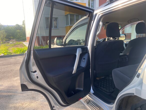 2015 Toyota Land Cruiser Prado 6-speed 150 Series Рестайлинг 1, серый, 4180000 рублей - вид 13
