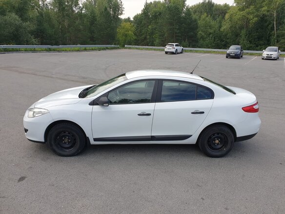 2013 Renault Fluence I, белый, 550000 рублей - вид 2