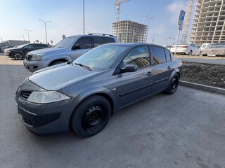 2006 Renault Megane II Рестайлинг, серый, 430000 рублей, вид 3