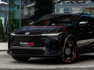 2023 Toyota bZ4X I, чёрный, 4350000 рублей, вид 2