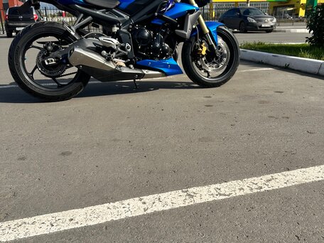 2013 Triumph Street Triple, синий, 600000 рублей, вид 1