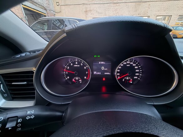 2020 Kia Ceed III, коричневый, 1810000 рублей - вид 8