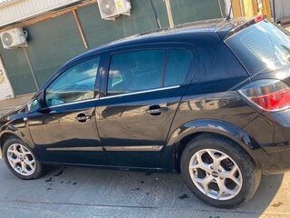 2008 Opel Astra H Рестайлинг, чёрный, 550000 рублей, вид 2