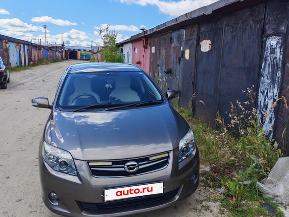 2011 Toyota Corolla Fielder X (E140, E150) Рестайлинг, коричневый, 1400000 рублей - вид 1