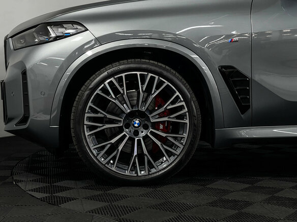 2025 BMW X5 30d IV (G05/G18) Рестайлинг, серый - вид 9