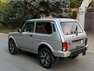 2025 Lada (ВАЗ) Niva Legend I, серебристый, 1350000 рублей, вид 4
