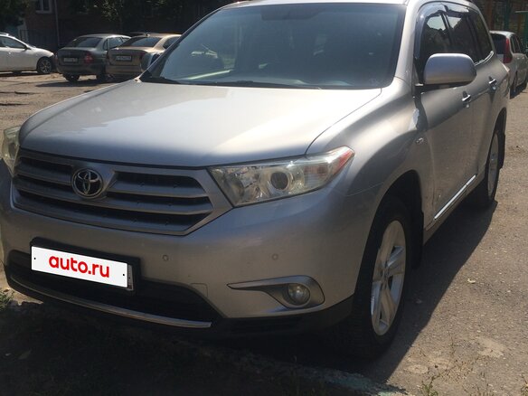 2012 Toyota Highlander II (XU40) Рестайлинг, серебристый, 2199000 рублей