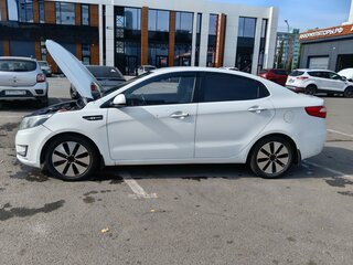 2014 Kia Rio III, белый, 525000 рублей, вид 4