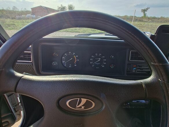 2004 Lada (ВАЗ) 2107, белый, 490000 рублей - вид 12