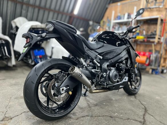 2021 Suzuki GSX-S 1000, чёрный, 1250000 рублей - вид 4