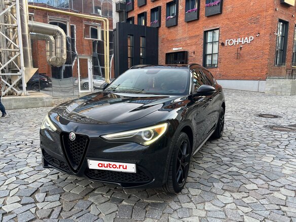 2018 Alfa Romeo Stelvio I, чёрный, 4300000 рублей