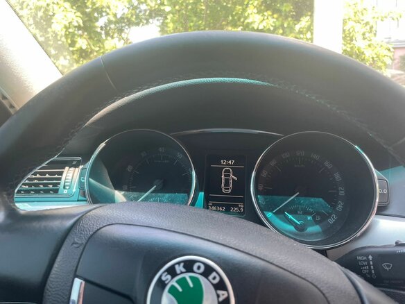 2010 Skoda Superb II, чёрный, 900000 рублей - вид 5