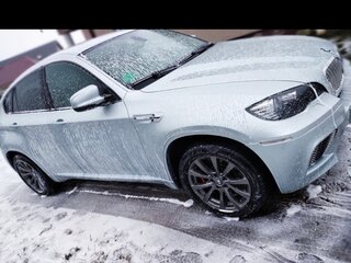 2010 BMW X6 M I (E71), серебристый, 2100000 рублей, вид 3