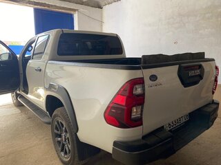2022 Toyota Hilux VIII Рестайлинг 2, белый, 5500000 рублей, вид 4