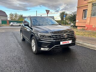 2017 Volkswagen Tiguan II, чёрный, 2700000 рублей, вид 4