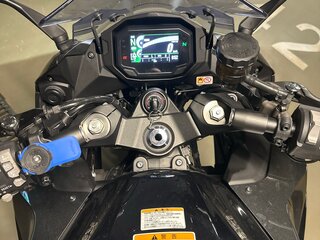 2020 Kawasaki Z 1000SX, чёрный, 1600000 рублей, вид 5