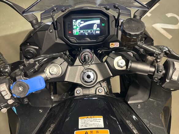 2020 Kawasaki Z 1000SX, чёрный, 1600000 рублей - вид 4