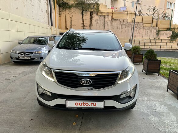 2012 Kia Sportage III, белый, 950000 рублей - вид 1