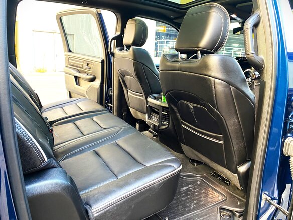 2022 Ram 1500 Crew Cab V, синий, 7400000 рублей - вид 21