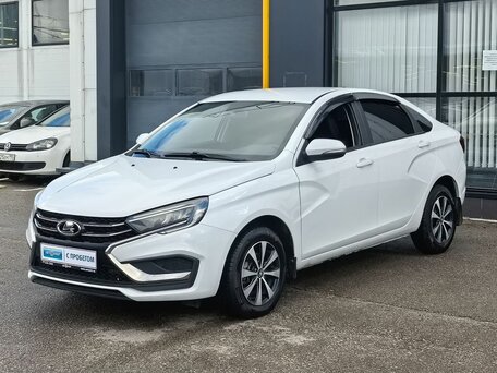 2024 Lada (ВАЗ) Vesta I Рестайлинг (NG), белый, 1290000 рублей, вид 1
