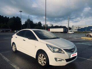 2015 Hyundai Solaris I Рестайлинг, белый, 849000 рублей, вид 3