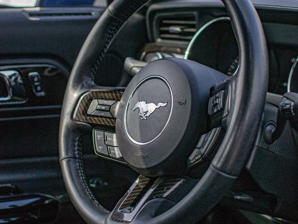 2017 Ford Mustang VI, синий, 4700000 рублей - вид 9