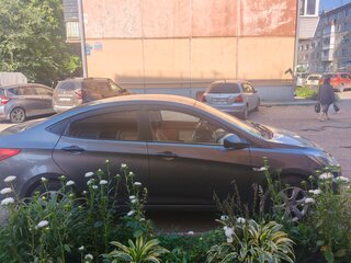 2013 Hyundai Solaris I, серый, 500000 рублей, вид 2