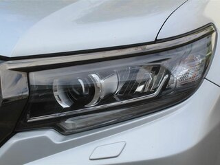 2020 Toyota Land Cruiser Prado 150 Series Рестайлинг 3, серебристый, 5750000 рублей, вид 3