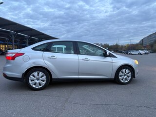 2011 Ford Focus III, серебристый, 700000 рублей, вид 3