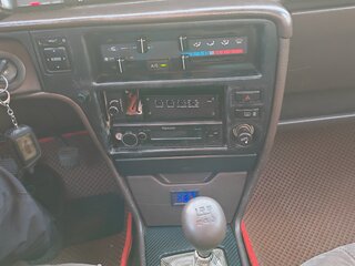 1988 Toyota Carina V (T170), золотистый, 290000 рублей, вид 2