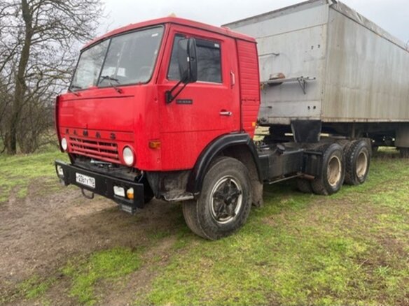 1992 КамАЗ 54112, красный, 550000 рублей - вид 6
