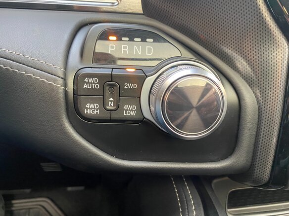 2022 Ram 1500 Crew Cab V, синий, 7400000 рублей - вид 16
