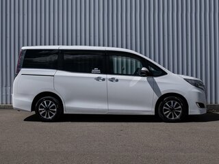 2018 Toyota Esquire I Рестайлинг, белый, 2249000 рублей, вид 5