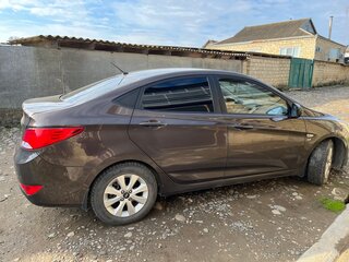 2016 Hyundai Solaris I Рестайлинг, коричневый, 1050000 рублей, вид 3