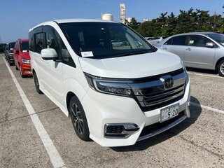 2020 Honda Stepwgn Spada V Рестайлинг, белый, 2750000 рублей, вид 2