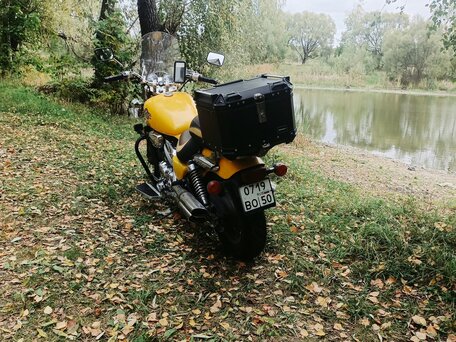 1993 Honda VF 750, жёлтый, 400000 рублей, вид 4