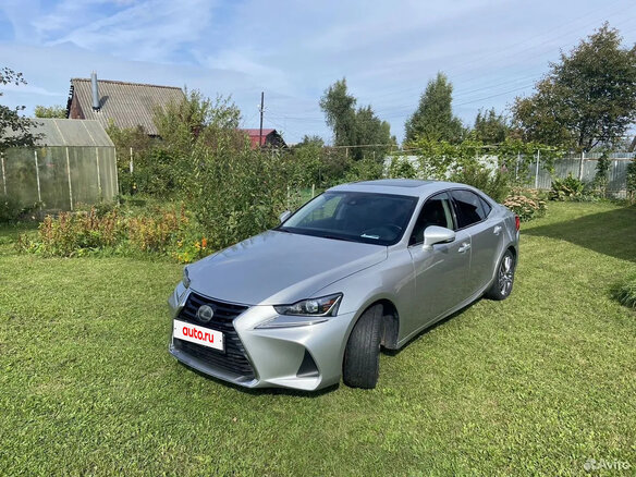 2018 Lexus IS 300 III Рестайлинг, серебристый, 3600000 рублей