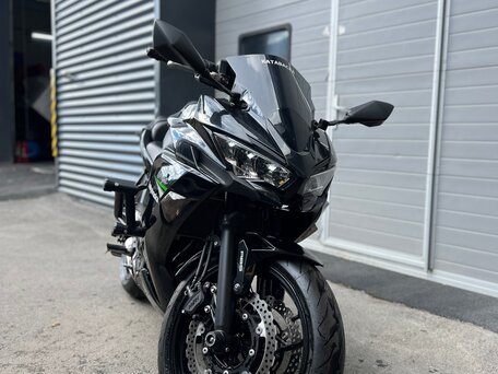 2021 Kawasaki Ninja 650, чёрный, 950000 рублей, вид 1