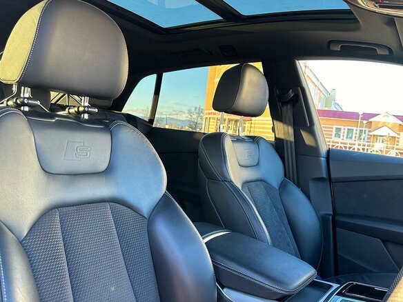 2019 Audi Q8 55 TFSI I (4M), белый, 5850000 рублей - вид 16
